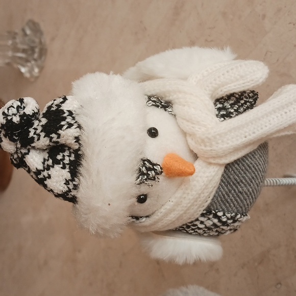 Winter Birds"New" Set W/ scarfs & beanies..rock back&forth,Valeri/QVC - Picture 3 of 10
